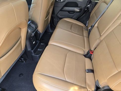 Used 2023 Jeep Wrangler Unlimited Sahara AWD/4WD image 30