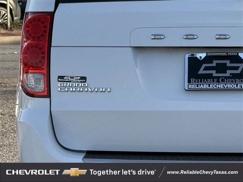 Used 2016 Dodge Grand Caravan SE image 8