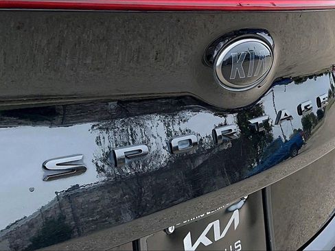 Certified 2022 Kia Sportage Nightfall Edition image 33