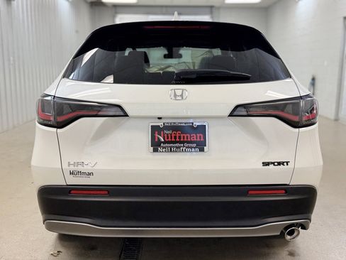 Used 2025 Honda HR-V Sport image 6