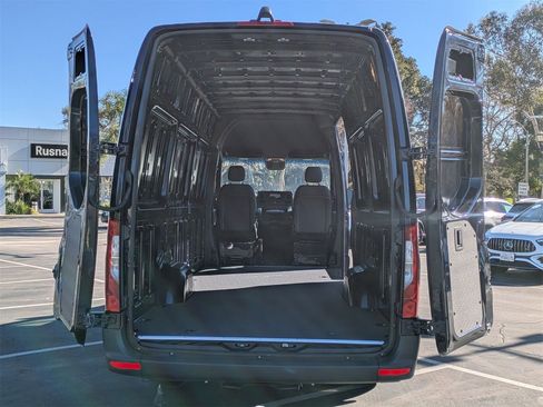 Certified 2024 Mercedes-Benz Sprinter 2500 image 10