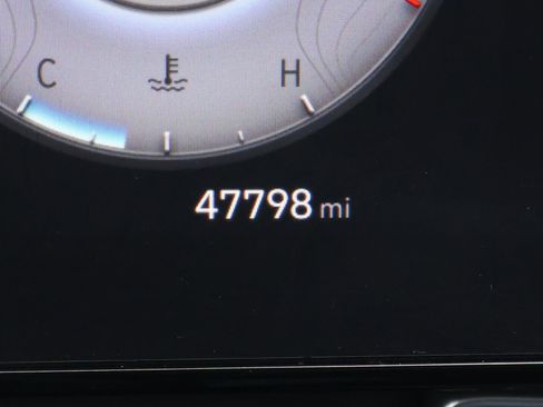 Used 2023 Hyundai Elantra Limited image 27