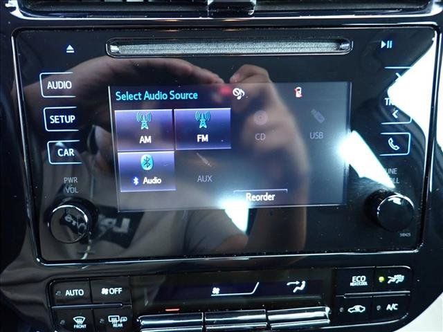Used 2019 Toyota Prius LE FWD image 18