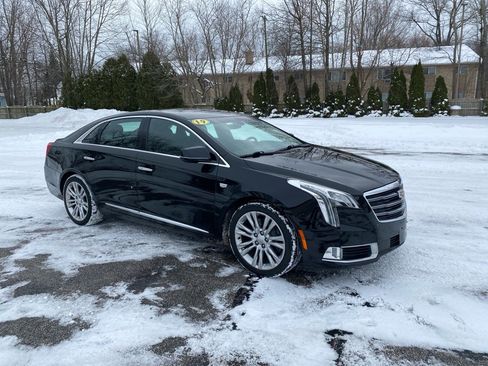 Used 2019 Cadillac XTS Luxury image 7