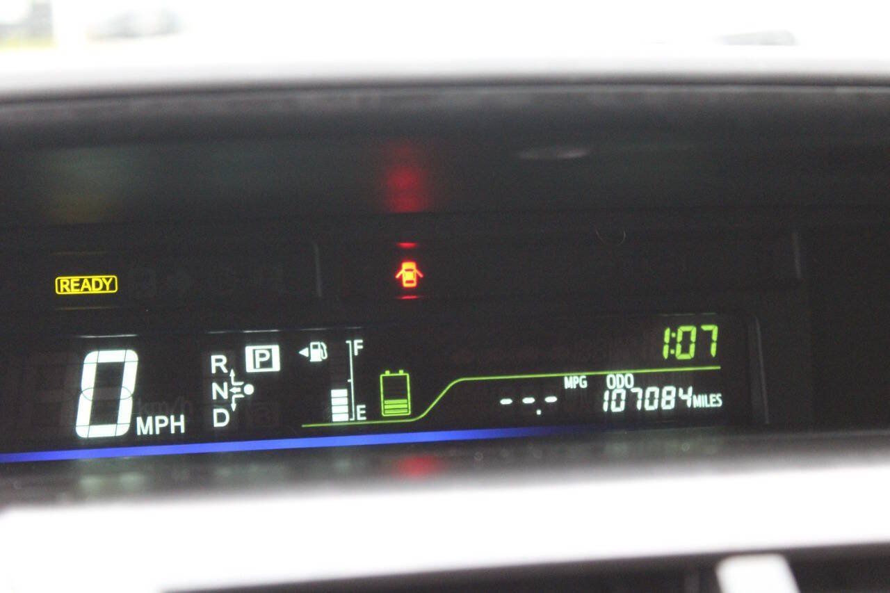 Used 2014 Toyota Prius V Two FWD image 17