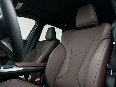 Used 2024 BMW X1 xDrive28i w/ Premium Package image 19