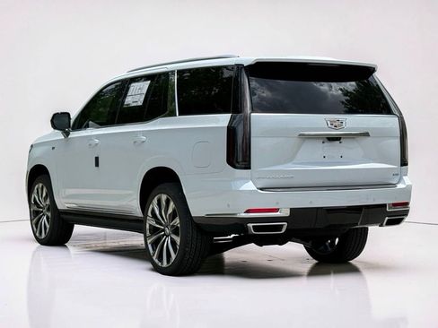 New 2026 Cadillac Escalade Luxury w/ Touring Package AWD/4WD image 12