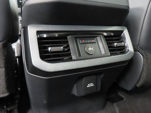 Used 2025 Ford F250 Platinum image 13