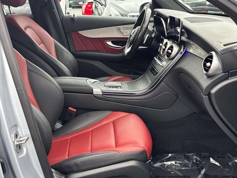 Used 2022 Mercedes-Benz GLC 300 4MATIC Coupe image 11