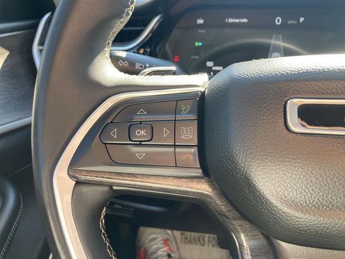 Used 2023 Jeep Grand Cherokee 4WD 4xe image 14