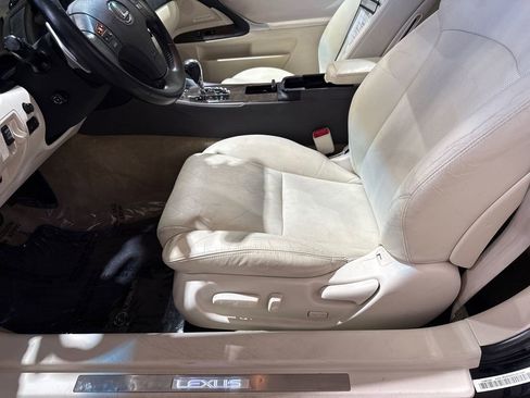 Used 2010 Lexus IS 250C image 56