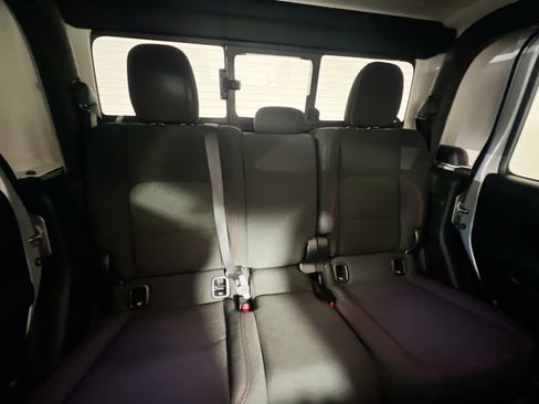 Used 2023 Jeep Gladiator Rubicon image 33