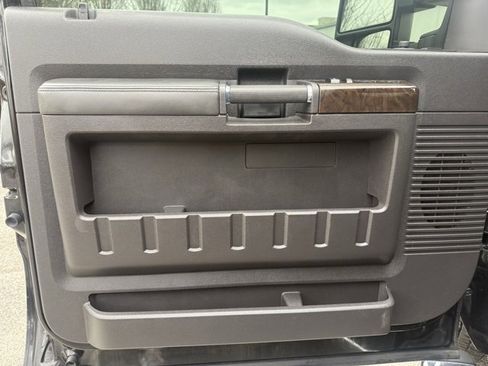 Used 2016 Ford F350 Platinum image 13