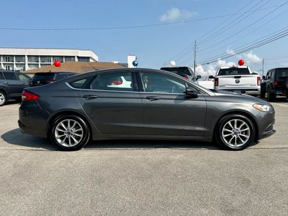 Used 2017 Ford Fusion SE w/ Fusion SE Technology Package