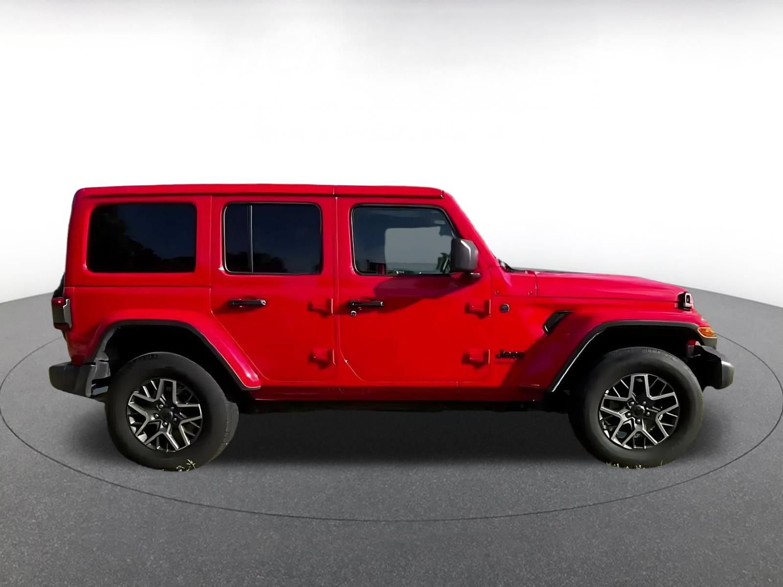 Used 2025 Jeep Wrangler Unlimited Sahara AWD/4WD image 15