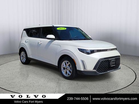 Used 2024 Kia Soul LX w/ Option Group 015 image 1