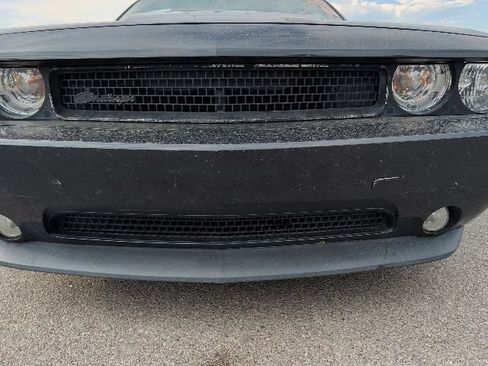 Used 2014 Dodge Challenger SXT Plus RWD image 8