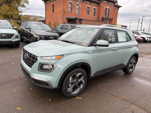 New 2026 Hyundai Venue SEL image 3