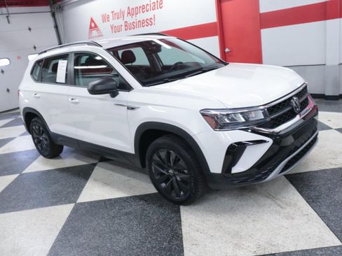 Used 2024 Volkswagen Taos S image 3