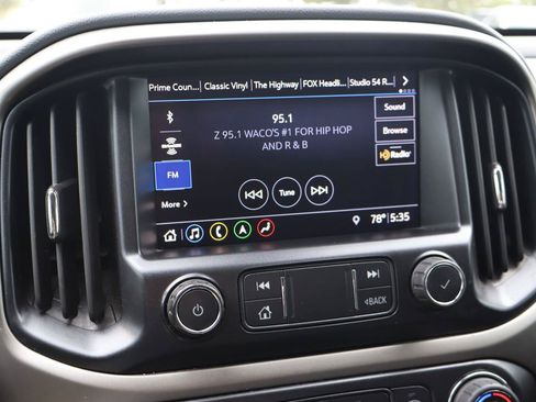 Used 2021 Chevrolet Colorado Z71 w/ Safety Package AWD/4WD image 19
