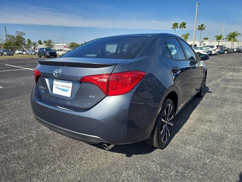 Used 2018 Toyota Corolla SE image 3