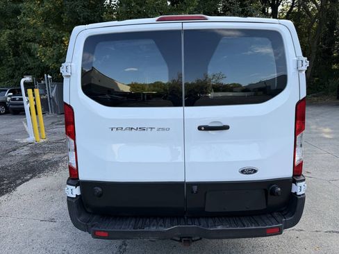 Used 2019 Ford Transit 250 148 Low Roof RWD image 4