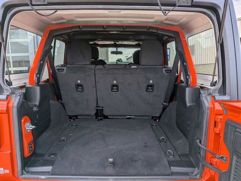 Used 2020 Jeep Wrangler Unlimited Sport S AWD/4WD image 28