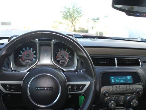 Used 2011 Chevrolet Camaro LT RWD image 30