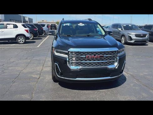 Used 2023 GMC Acadia Denali w/ Denali Technology Package AWD/4WD image 3