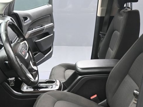 Used 2016 GMC Canyon SLE image 16