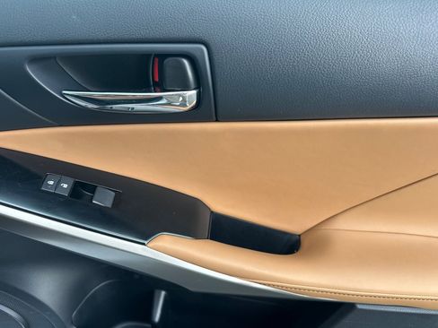 Used 2014 Lexus IS 250 image 21