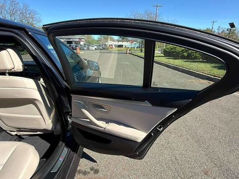 Used 2013 BMW 535i xDrive 535i xDrive AWD 4dr Sedan image 34