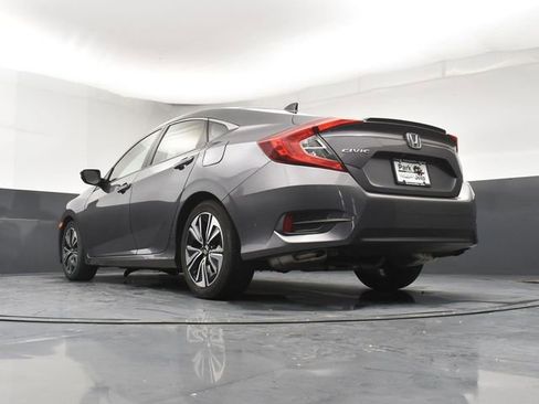 Used 2018 Honda Civic EX-T image 22