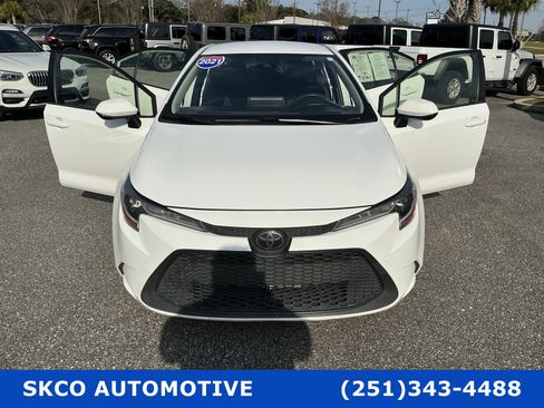 Used 2021 Toyota Corolla LE image 34