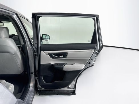 Used 2017 Honda CR-V LX image 28