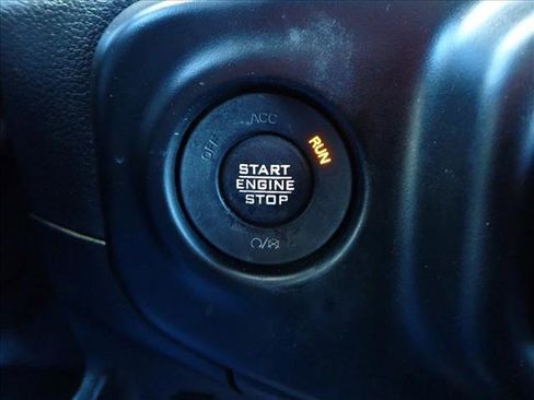 Used 2021 Jeep Gladiator Willys image 22