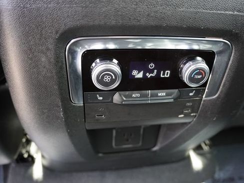 Used 2025 GMC Yukon XL Denali AWD/4WD image 20