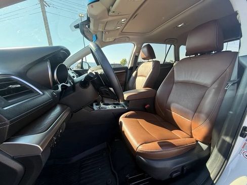 Used 2019 Subaru Outback 2.5i Touring AWD/4WD image 10