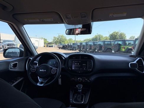 Used 2024 Kia Soul LX w/ Option Group 015 FWD image 26