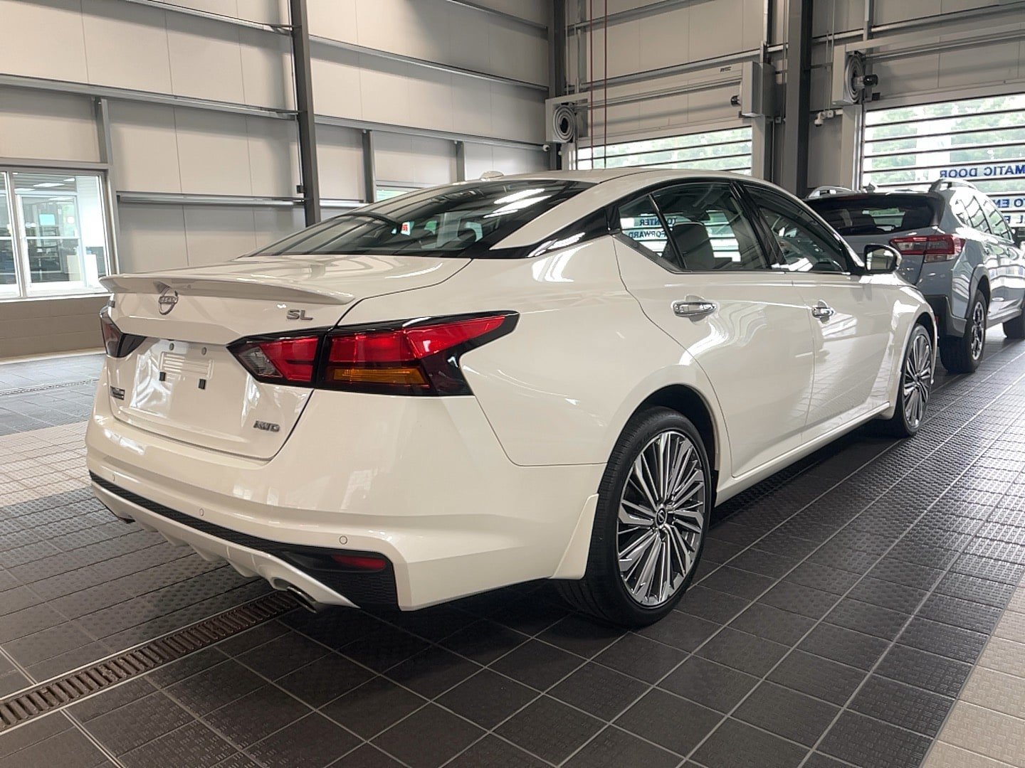 Used 2024 Nissan Altima 2.5 SL AWD/4WD image 18