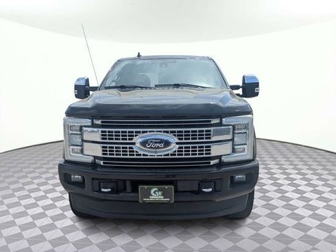 Used 2019 Ford F250 Platinum w/ Platinum Ultimate Package AWD/4WD image 8