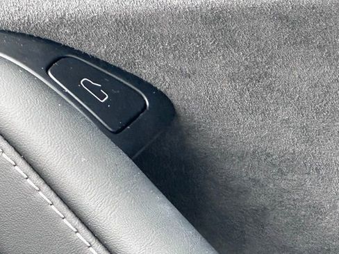 Used 2023 Tesla Model Y Long Range image 18