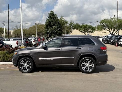 Used 2019 Jeep Grand Cherokee Overland image 4