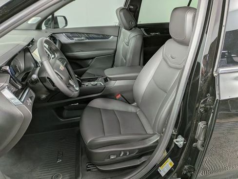 New 2025 Cadillac XT6 Premium Luxury image 18