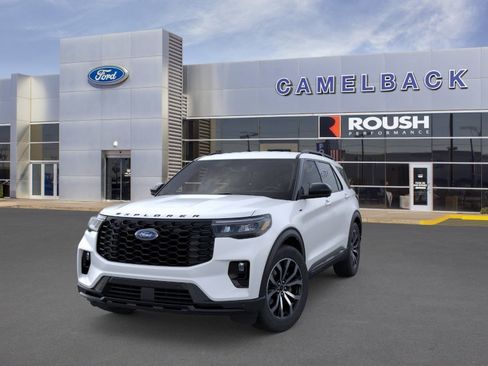 New 2026 Ford Explorer ST-Line RWD image 2