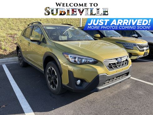 Used 2021 Subaru Crosstrek 2.0i Premium image 1