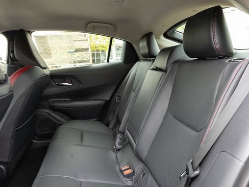 New 2026 Toyota Prius Plug-In Hybrid FWD image 9
