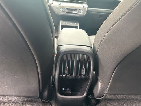 Used 2024 Hyundai Kona SEL FWD image 23