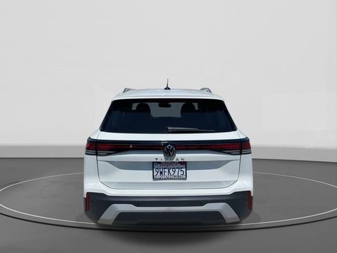 Used 2026 Volkswagen Tiguan S FWD image 5