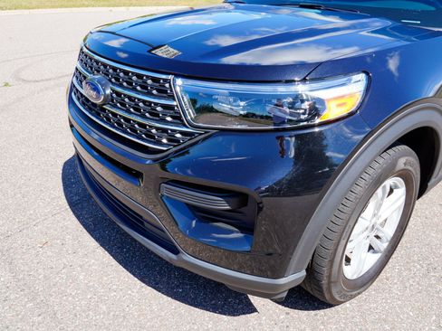 Used 2024 Ford Explorer XLT AWD/4WD image 25